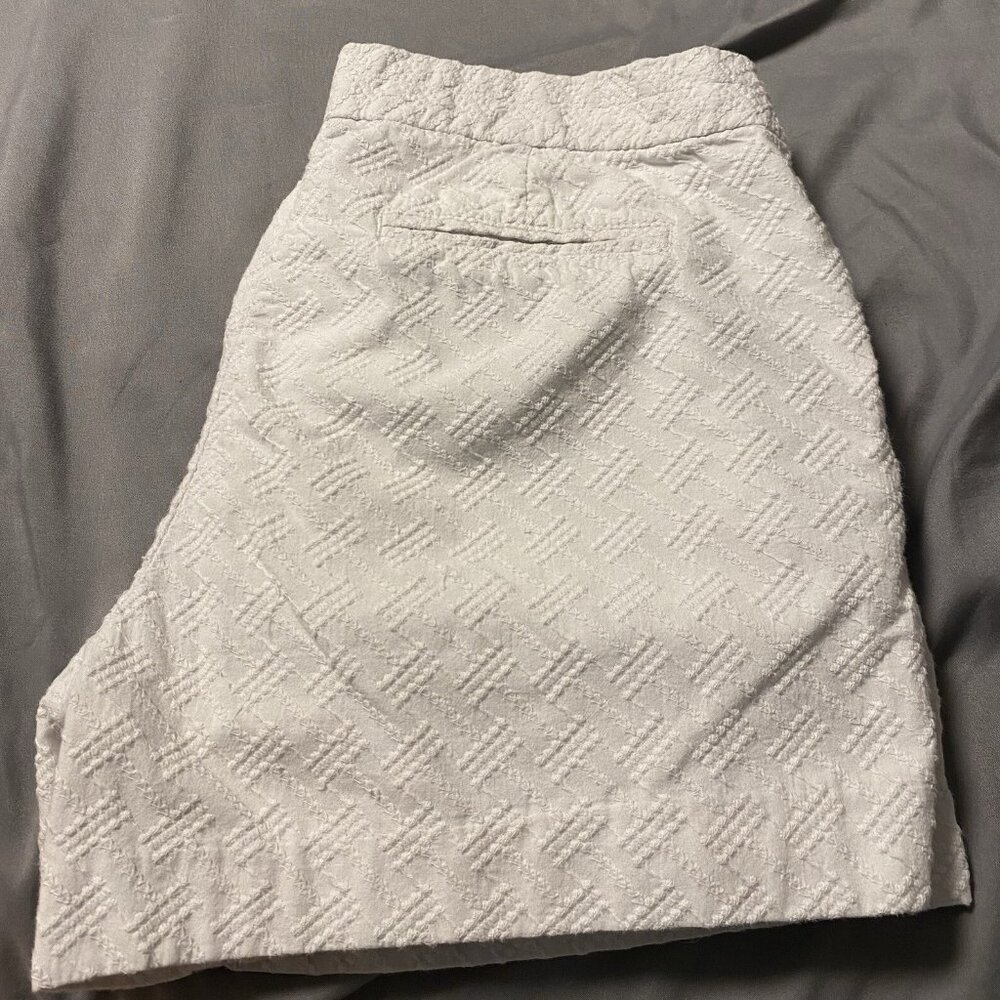 Banana Republic Women’s Shorts Size 4 Hampton Fit White Textured 3” Inseam